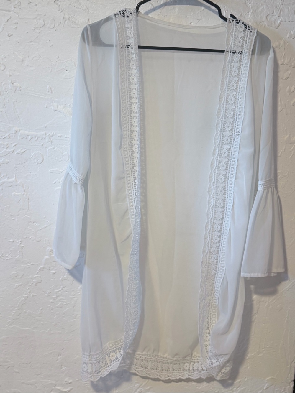 Fits like a Small- White Lace-Trim Sheer Kimono Top